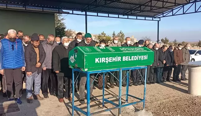 Eşi tarafından 25 yerinden bıçaklanan kadın toprağa verildi