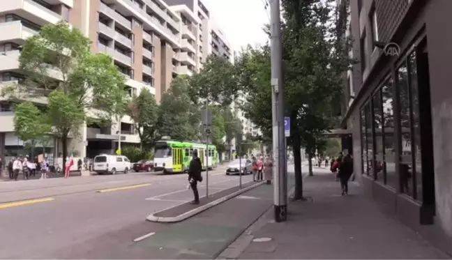 MELBOURNE - Avustralya vizesi iptal edilen Djokovic'e destek gösterileri devam ediyor