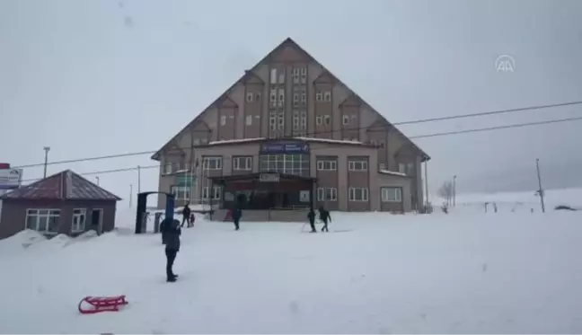 Ovacık Kayak Merkezi'nde sezon açıldı