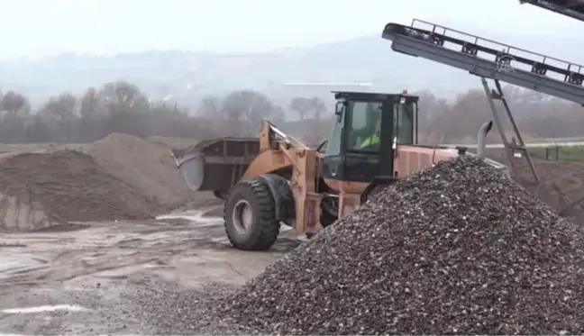 BALIKESİR - Bigadiç Belediyesi beton fiyatını yarıya indirdi