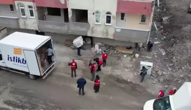 Son dakika haber! KASTAMONU - Türk Kızılay, Bozkurt'taki selzedelere mobilya ve beyaz eşya yardımını sürdürüyor