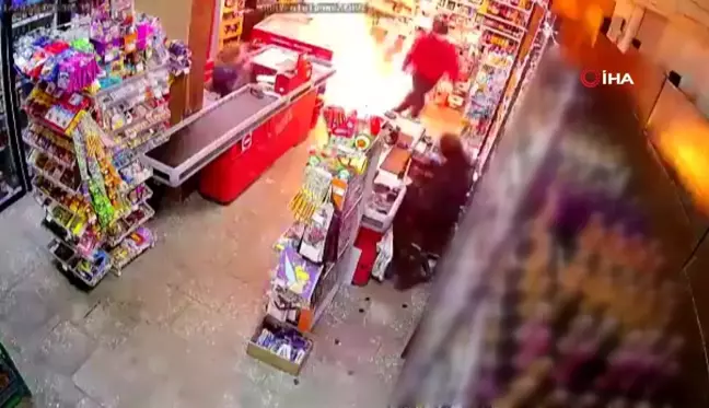 Kendisine alkol satmayan marketi ateşe verdi