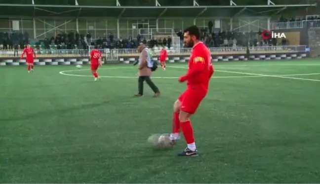 Arkadaşına donör olabilmek için futbol kariyerine veda etti