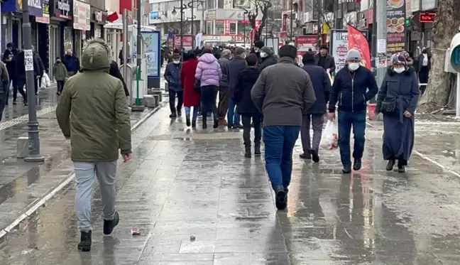 Kovid-19 vaka yoğunluğu hızla artan Karabük'te 