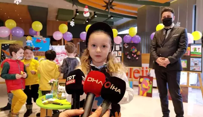 Minik ressam, sergisinin gelirleriyle sokak hayvanlarına mama alacak