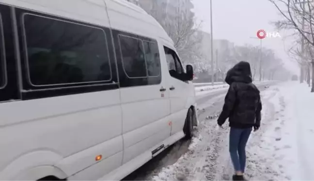 Kahramanmaraş'tan kar manzaraları...Sürücüler yollarda zor anlar yaşadı