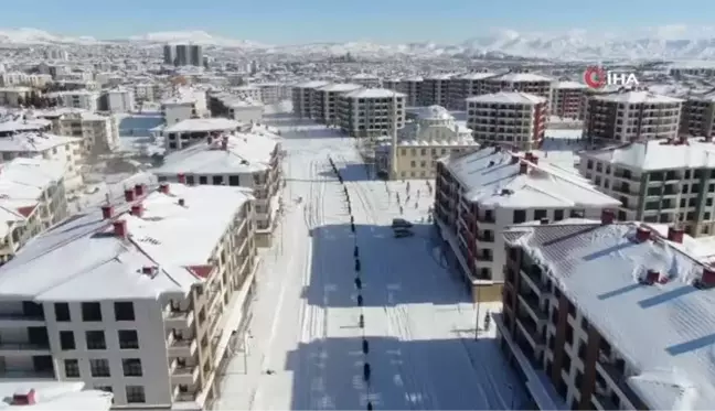 Elazığ'da 24 Ocak depreminin ardından 17 bin 95 konut ve 243 iş yeri hak sahiplerine teslim edildi