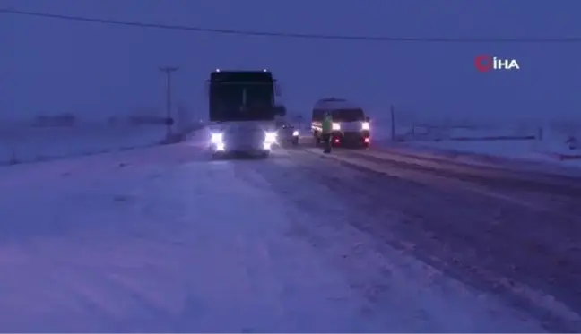 Konya Adana karayolu 16 saattir trafiğe kapalı