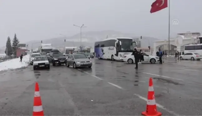 Osmaniye-Gaziantep kara yolunun Gaziantep yönü trafiğe kapatıldı