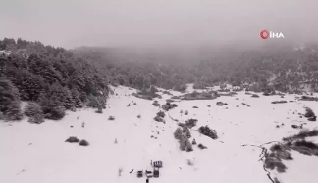 Balıkesir'de kar şenliği... Sındırgı Kertil Dağı Kardan Adam Şenliğine Ev Sahipliği Yaptı