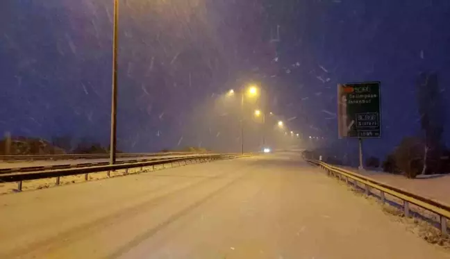 İstanbul'a araç girişleri durduruldu, yollar boş kaldı