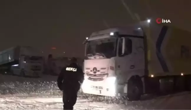 Uluslararası yolda ulaşıma kar engeli