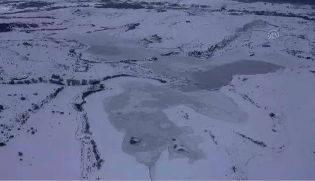 KASTAMONU - Kulaksızlar Barajı'nın yüzeyi buz tuttu