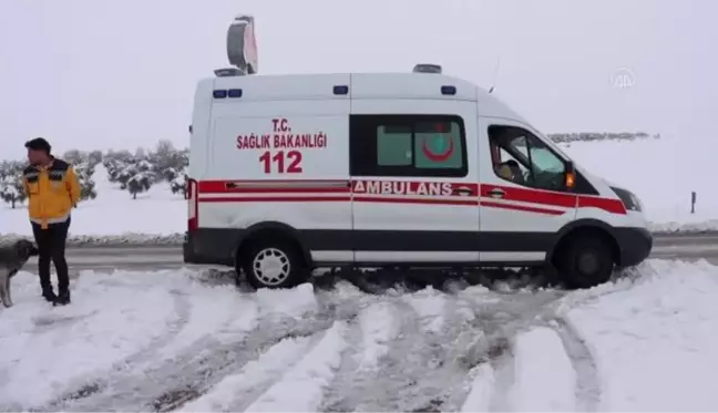 UMKE, yolu kapalı köydeki hasta için seferber oldu