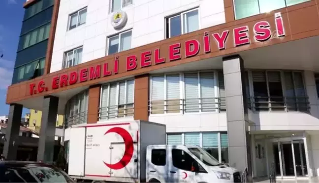 Erdemli Belediyesi çalışanları kan bağışında bulundu