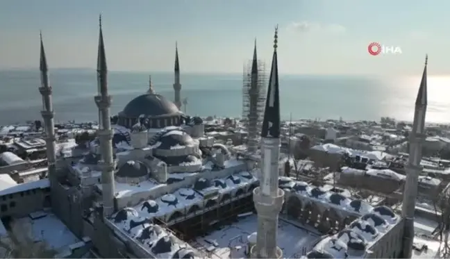 İstanbul'da kar fırtınasından geriye eşsiz boğaz manzaraları kaldı