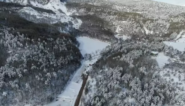 Karagöl'ün beyaz örtü altındaki görüntüsü mest etti