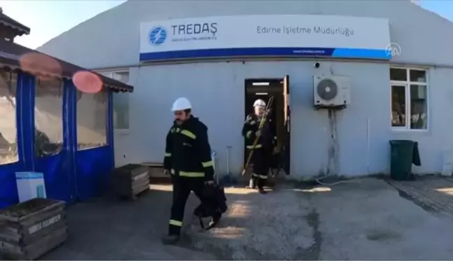 Trakya'da elektrik arıza ekipleri kar kış demeden görev başında