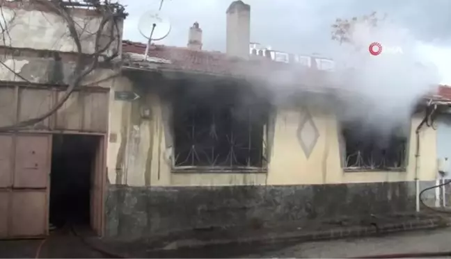 Oğlu tarafından evi yakılan baba: Ben bıktım, dayanamıyorum, gücümüz de kalmadı