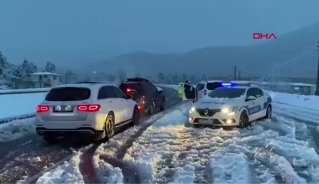 ANTALYA-KONYA KARAYOLU ARAÇ TRAFİĞİNE KAPATILDI