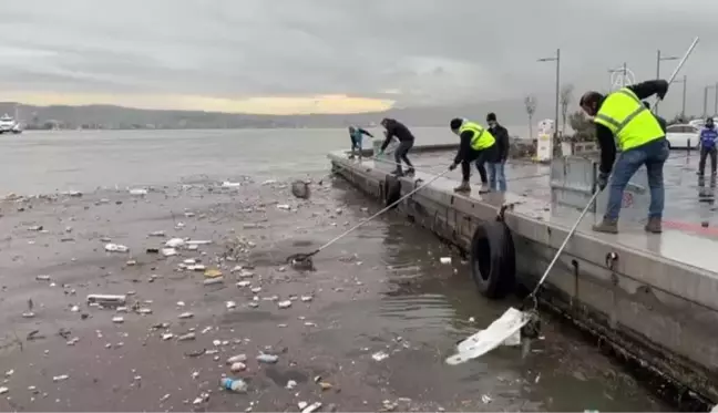 Yağış sonrası körfezde kirlilik oluştu