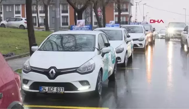 İSTANBUL-AVCILAR'DA SÜRÜCÜ EĞİTMENLERİ KAZADA ÖLEN KADER DEMİRKOL'U ANDI