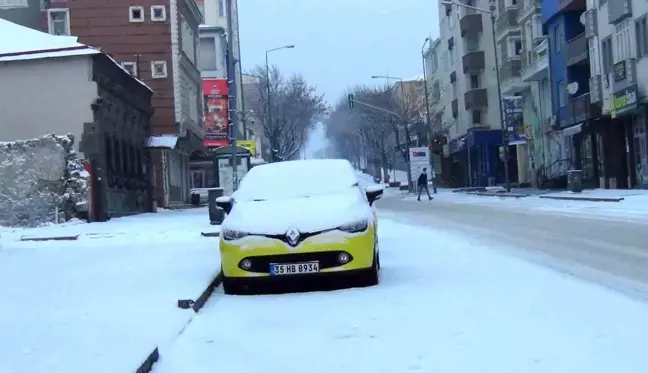 Kars yeniden beyaza büründü