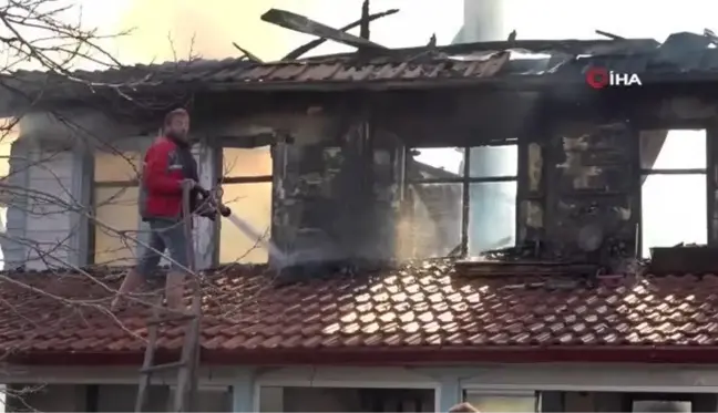 Son dakika haberleri... Sinop'ta çıkan yangında bir daire kullanılamaz hale geldi