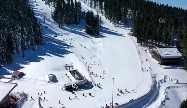 KASTAMONU - Yurduntepe Kayak Merkezi'nde hafta sonu yoğunluğu yaşanıyor