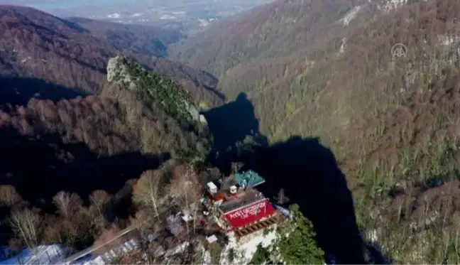 Sapanca Gölü manzaralı cam teras doğa turizminin çekim merkezi oldu