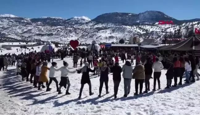 TOROSLAR 2'NCİ KAR FESTİVALİ'NİN İKİNCİ GÜNÜNDE COŞKU ARTTI