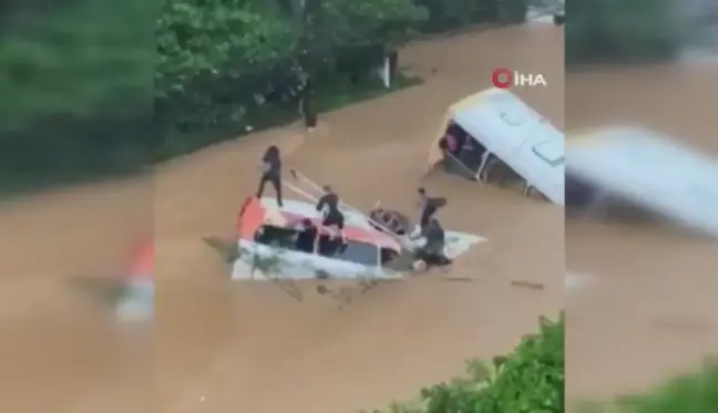 Son dakika haberleri: Brezilya'daki sel ve toprak kayması felaketinde bilanço ağırlaşıyor: 94 ölü