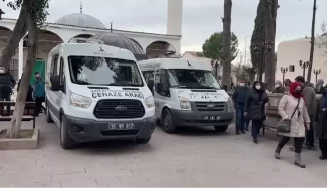 Konya'daki otobüs kazasında ölen 2 kişi son yolculuklarına uğurlanıyor (2)