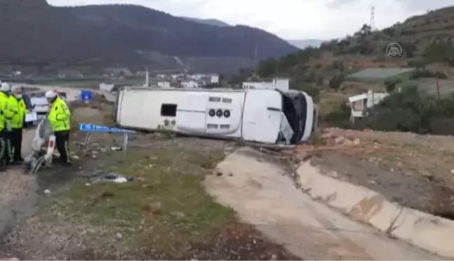 Akkuyu NGS işçilerini taşıyan otobüs devrildi