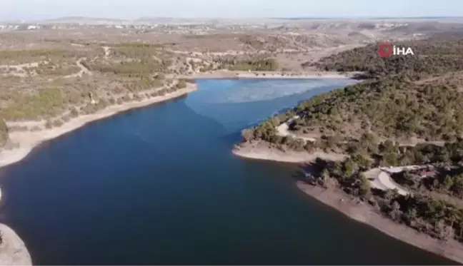 Kar yağışı kuraklığın pençesindeki gölete can suyu oldu