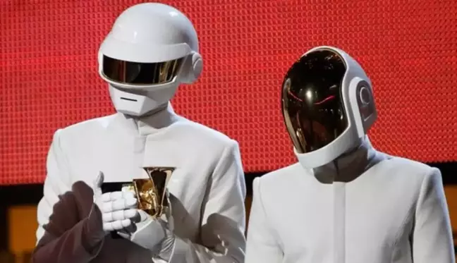 Twitch'te tekrardan bir araya gelen dünyaca ünlü müzik grubu Daft Punk, izlenme rekoru kırdı