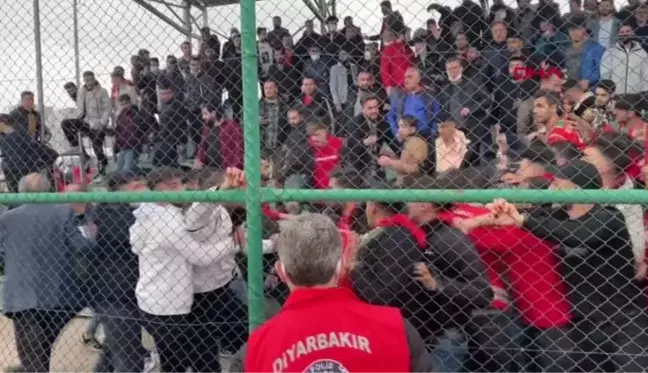 DİYARBAKIR'DA AMATÖR LİG MAÇINDA KAVGA 4 YARALI