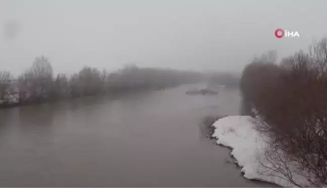 Karasu Nehri'ne düşen Yağmur'u arama çalışmaları 6. gününde devam ediyor