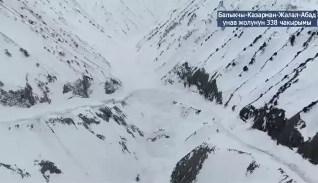 Kırgızistan'da çığ altında kalan iki kişinin daha cansız bedenine ulaşıldı