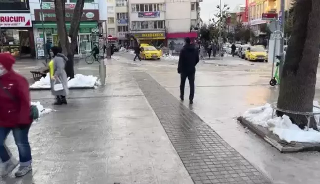 Isparta Valisi Seymenoğlu'dan Kovid-19 vakalarına karşı tedbir ve aşı çağrısı