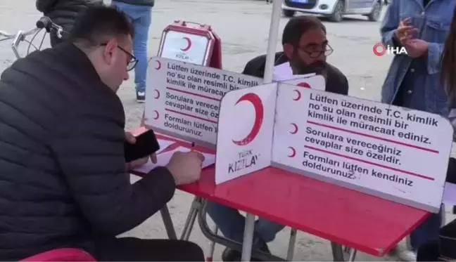 Iğdırlı vatandaşlar Kızılay'a kan bağışında bulundu