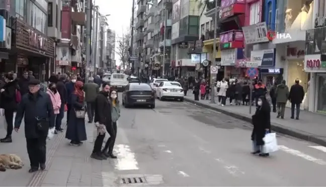 Açık havada maske zorunluğu kalktı, vatandaşlar tedbiri elden bırakmadı