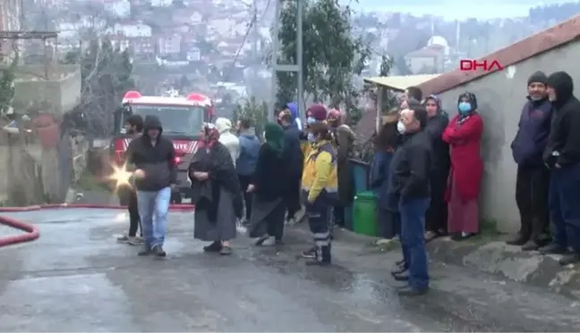 Son dakika gündem: BEYKOZ'DA ÇATI YANGINI MAHALLELİYİ SOKAĞA DÖKTÜ