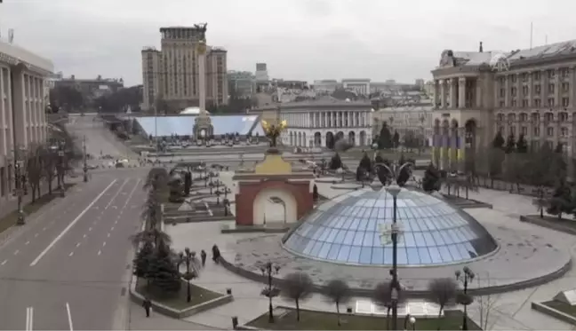 Rusya'nın saldırısı altındaki Ukrayna'nın başkenti Kiev'de Ukrayna Milli Marşı çalındı