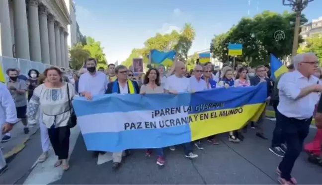 BUENOS AIRES - Arjantin'de yüzlerce kişi Ukrayna'ya destek olmak için yürüdü