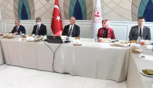 Bakan Soylu, Elazığlı muhtarları kabul etti