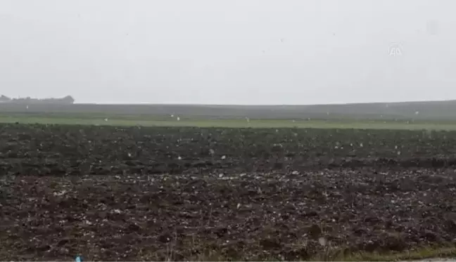 Silivri'nin yüksek kesimlerinde kar yağış başladı