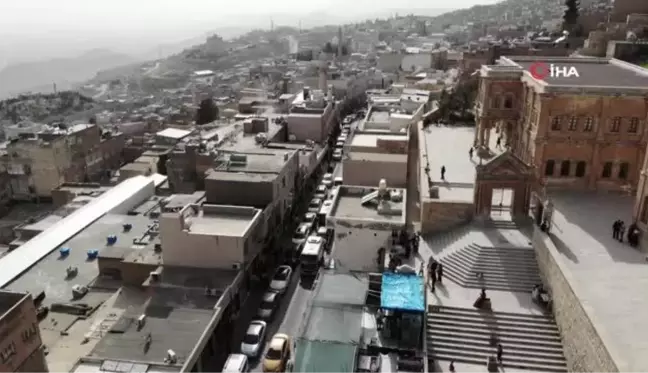 Tarihi Latifiye Camii'nin siluetini bozan betonarme yapı yıkıldı