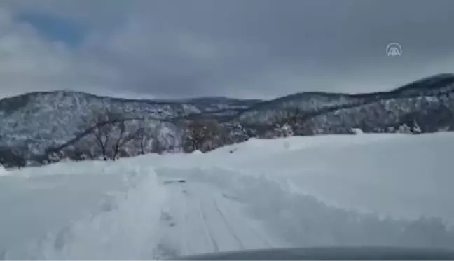 Araçları kara saplanınca mahsur kalan 3 paraşütçü kurtarıldı