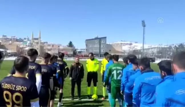 Down sendromlu İstemihan'dan futbolculara hakem konuşması